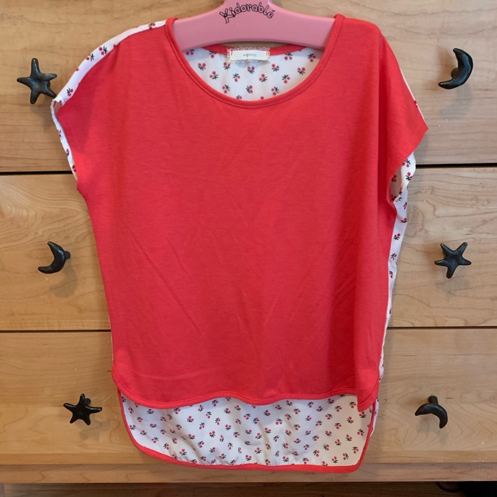 Soprano Red T-shirt with Floral back. Size 14.